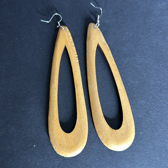 🛑🛑Sold - Natural Wood Dangle Earrings - Picture 10 of 13